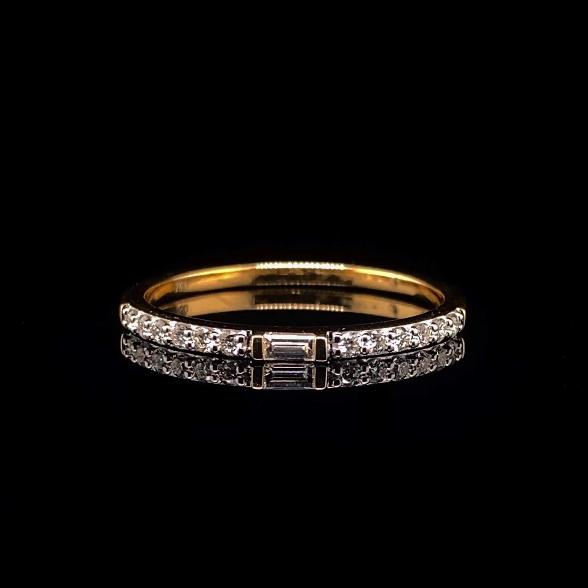 #LVNA2024 | Golden Dainty Half Eternity Diamond Ring 18kt