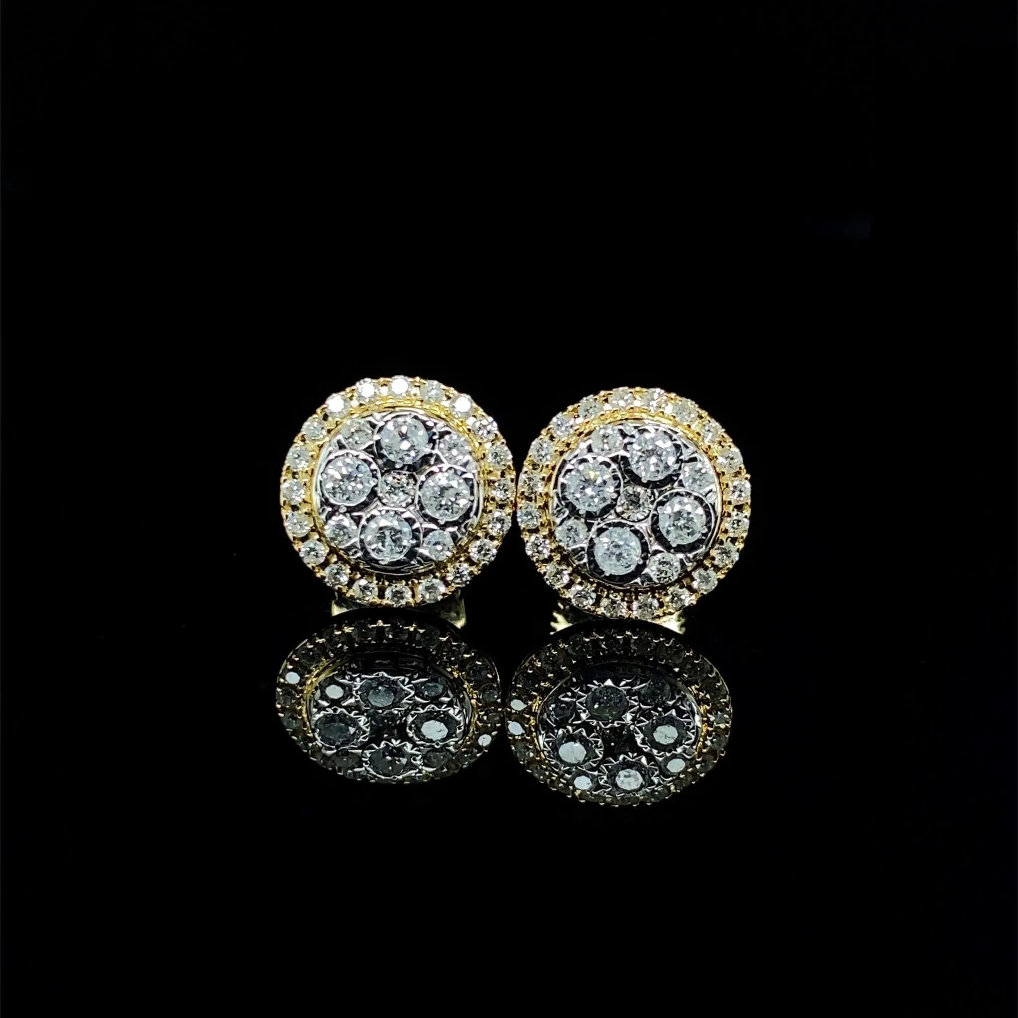 #LVNA2024 | Golden Round Halo Diamond Stud Earrings 14kt