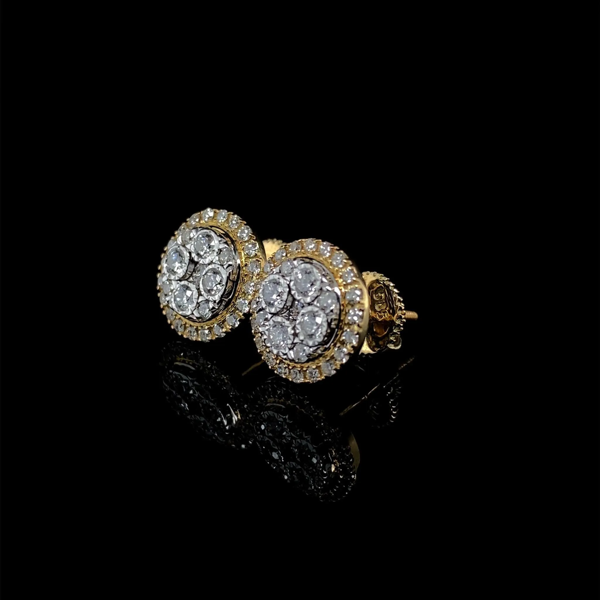 #LVNA2024 | Golden Round Halo Diamond Stud Earrings 14kt