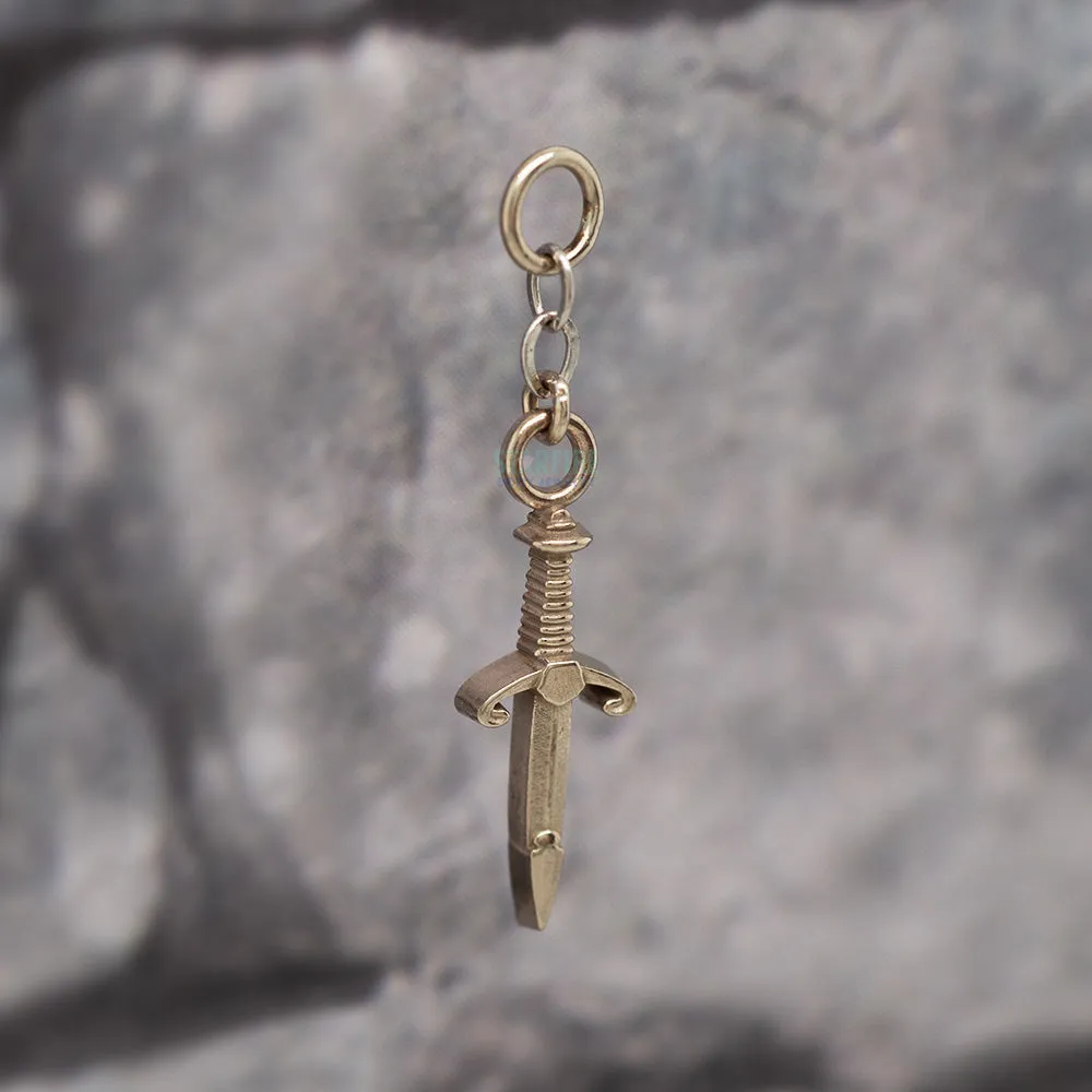 "Back Stabber" Chain Charm in Gold